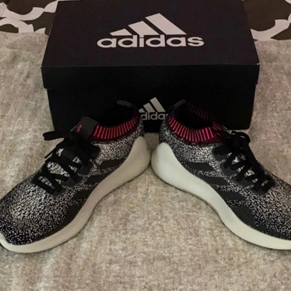 Adidas Purebounce Susan Komen edition size 8